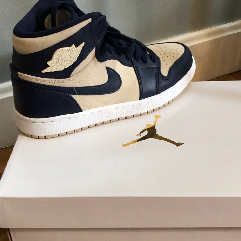 *NEW* Air Jordan 1 Retro Prem